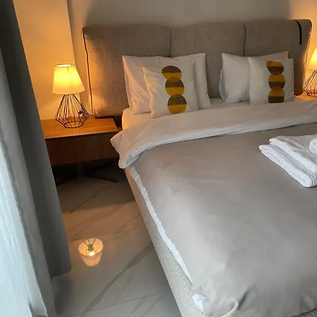 Penthouse Am Long Mit Meerblick דירה
