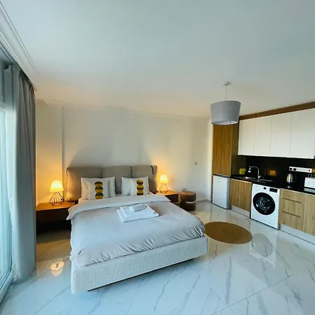 Apartment Penthouse Am Long Mit Meerblick Trikomo
